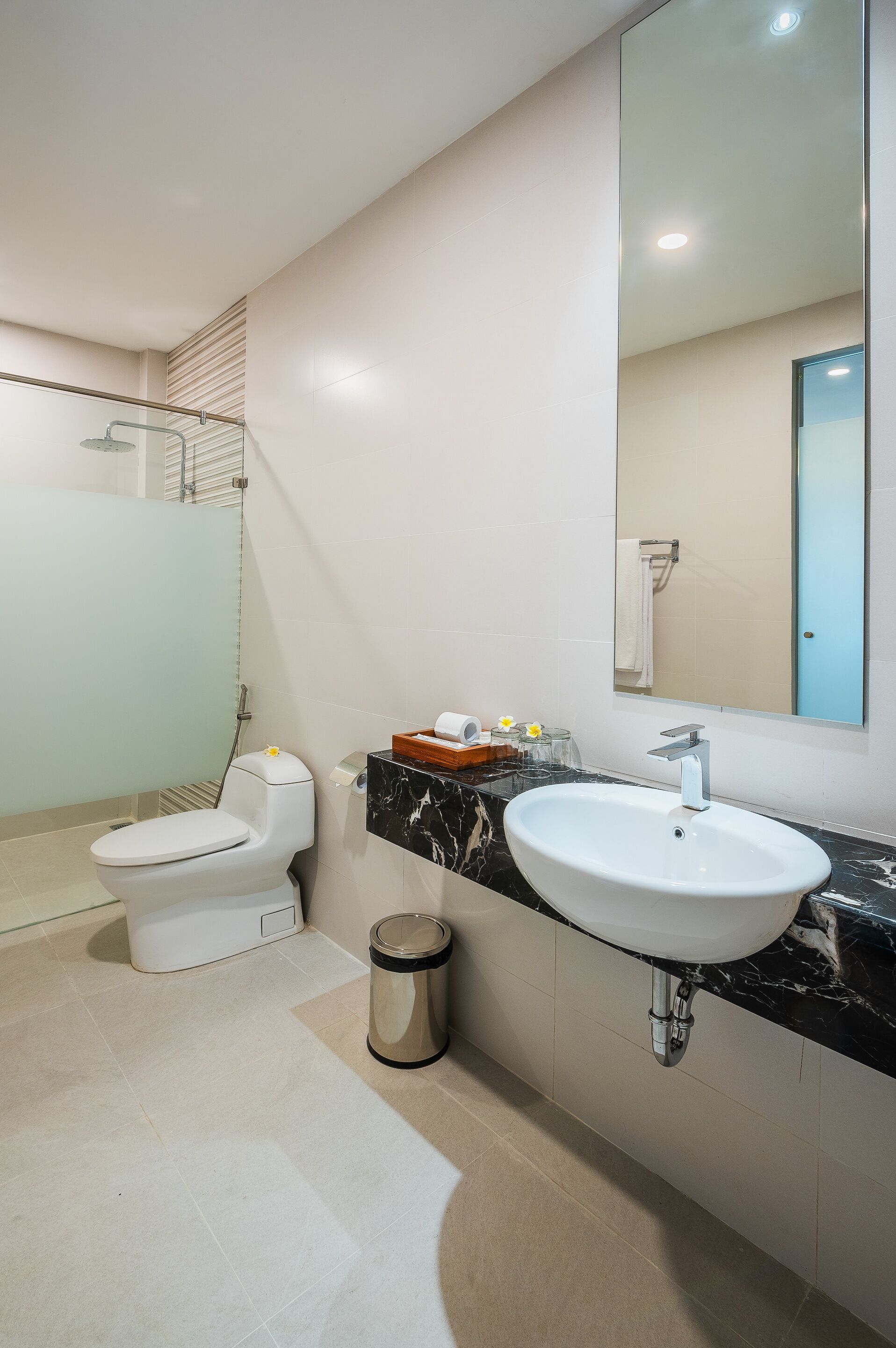 deluxe family with garden view | bathroom | shower, free toiletries, hair dryer, slippers
