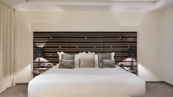 Deluxe Suite, 1 King Bed, Bay View | 1 bedroom, premium bedding, minibar, in-room safe