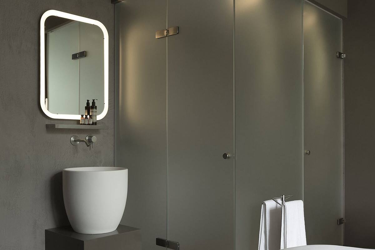 standard double room, 1 queen bed (small) | bathroom | shower, rainfall showerhead, designer toiletries, hair dryer