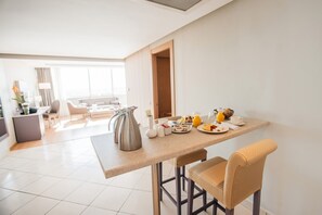 Suite | Private kitchenette