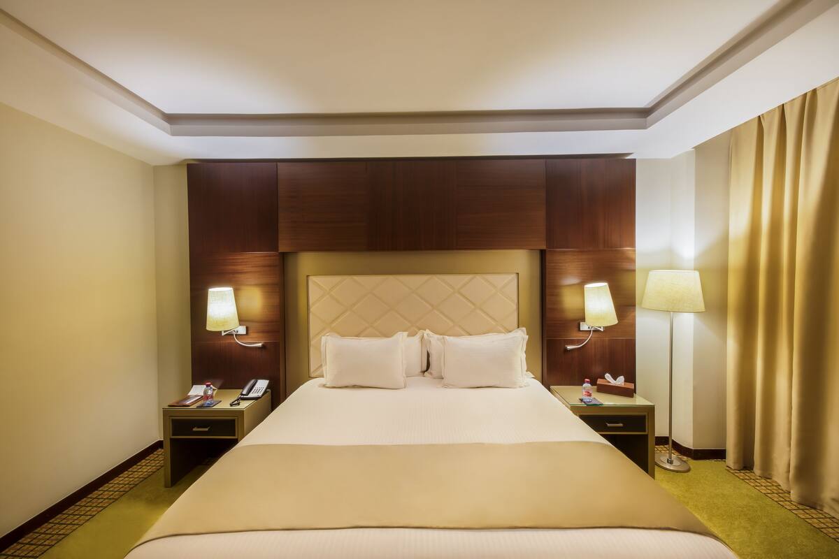 Premium bedding, minibar, in-room safe, desk