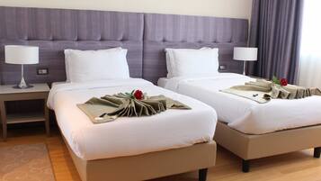 1 bedroom, premium bedding, minibar, in-room safe