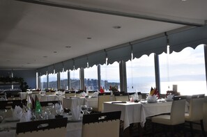 Se sirven desayunos, comidas y cenas 