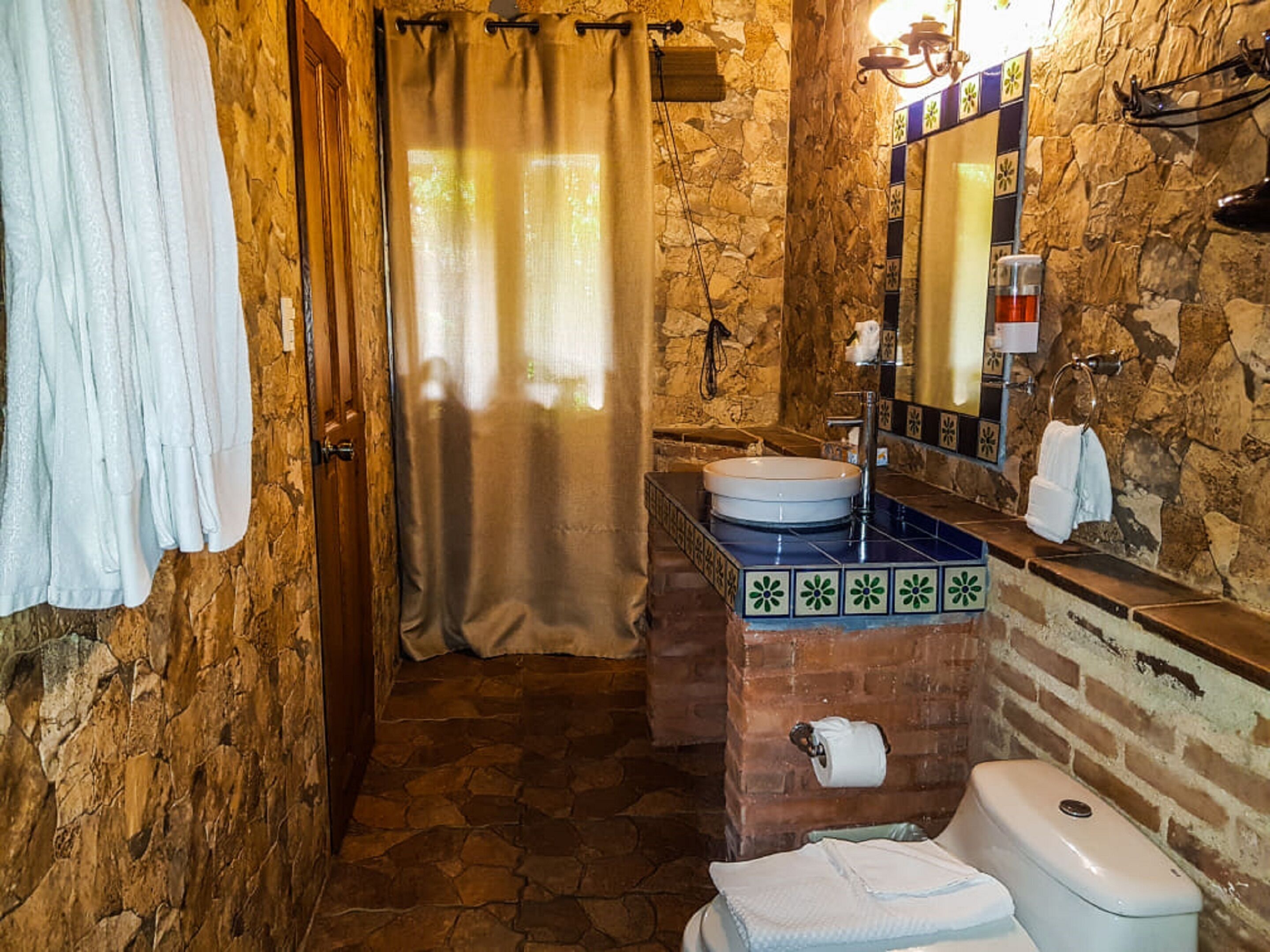 standard room, 3 queen beds | bathroom | shower, free toiletries, hair dryer, towels