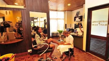 Body treatments, body scrubs, facials, 2 treatment rooms