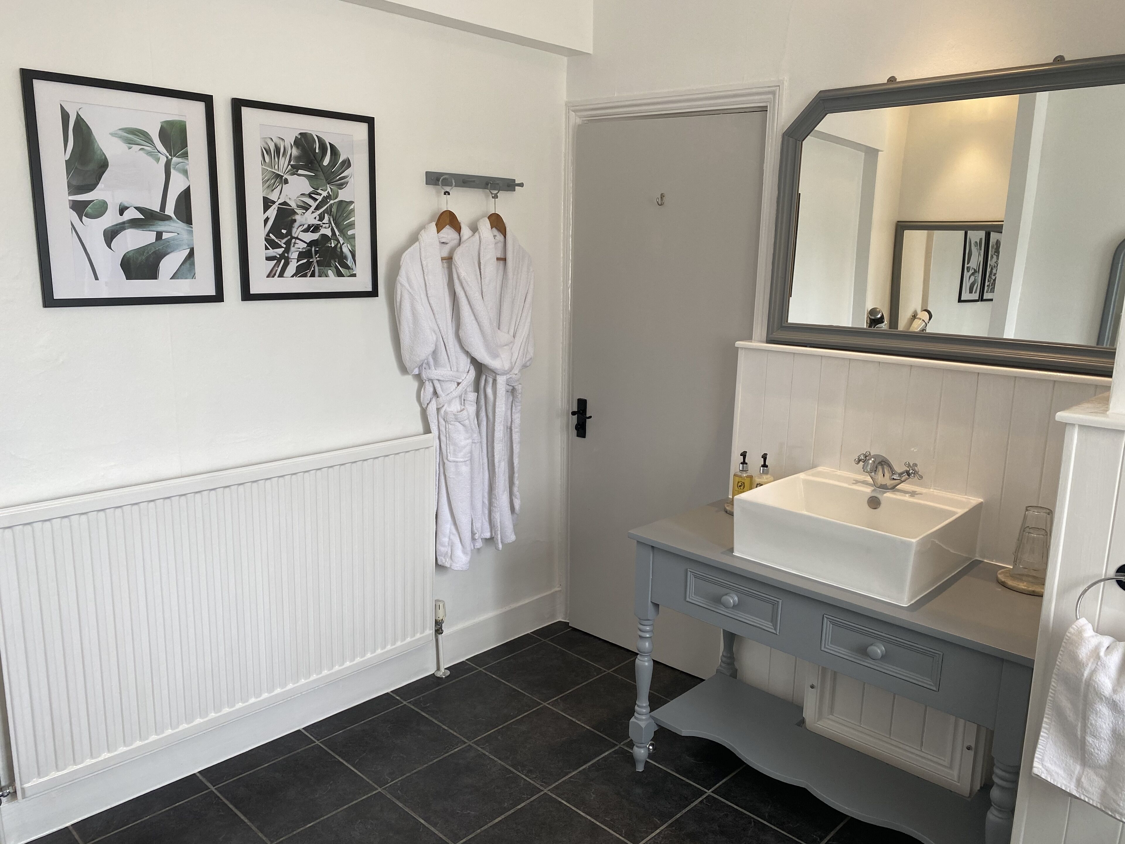 Superior Double Room, Bathtub (Room 7) | Bathroom | Shower, designer toiletries, hair dryer, bathrobes
