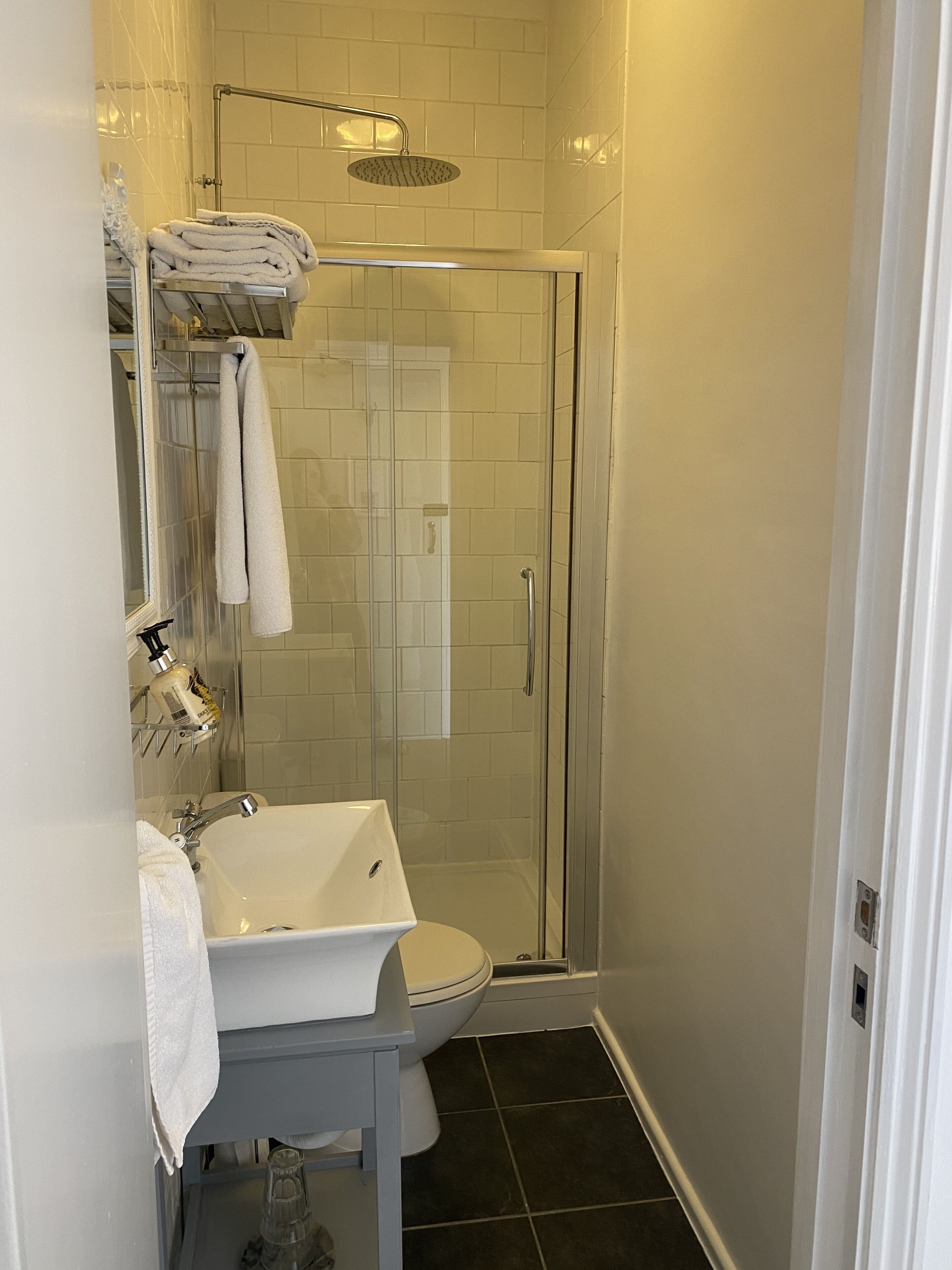 double room (room 3) | bathroom | shower, designer toiletries, hair dryer, bathrobes