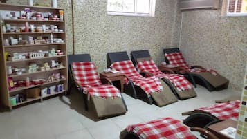 4 treatment rooms