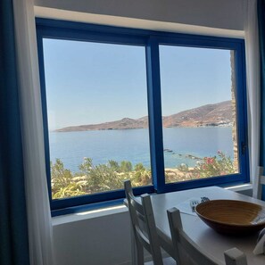 Villa, 2 Bedrooms, Sea View, Oceanfront | Living area | Smart TV