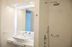 Bathroom - Stavros Bay (Tinos)