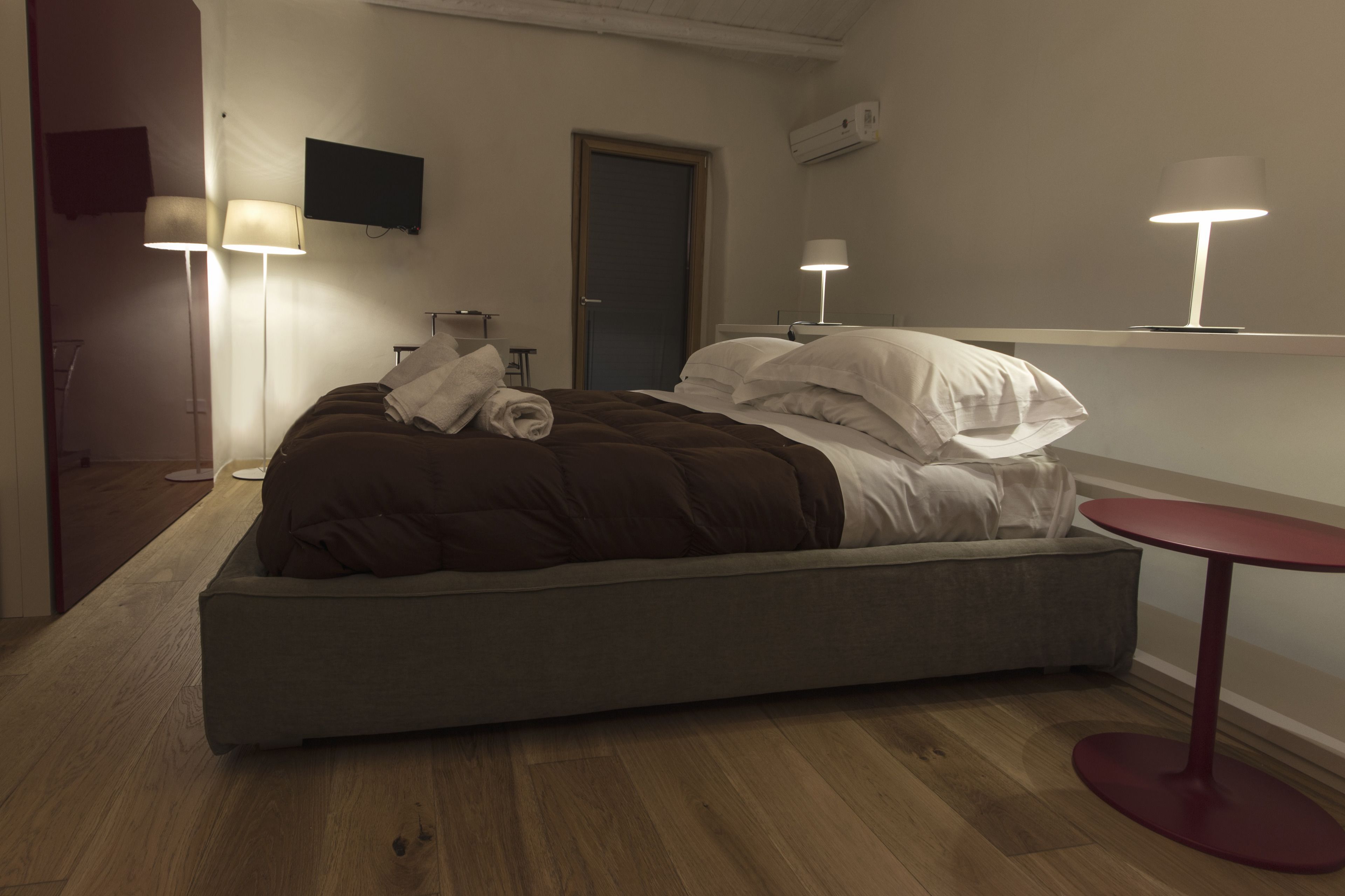 superior double room | minibar, in-room safe, desk, soundproofing