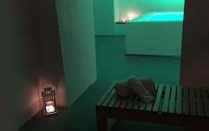 Körperbehandlungen, Massageanwendungen