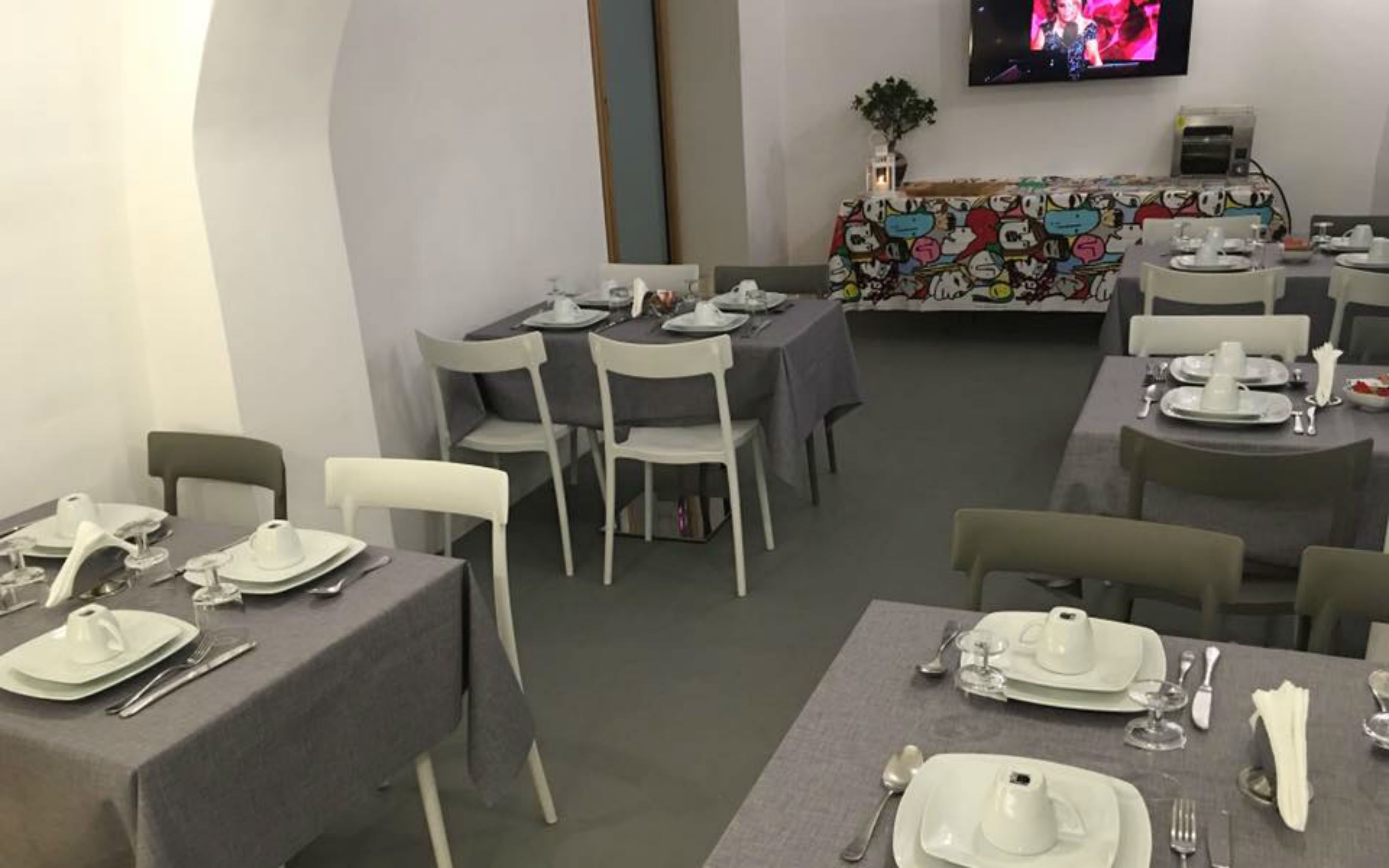 breakfast (eur 10 per person)