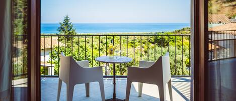 Superior-Zimmer | Hochwertige Bettwaren, Minibar, Zimmersafe, Schreibtisch