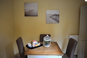 Luxe appartement, 3 slaapkamers | Luxe beddengoed, donsdekens, pillowtop-bedden, een kluis op de kamer