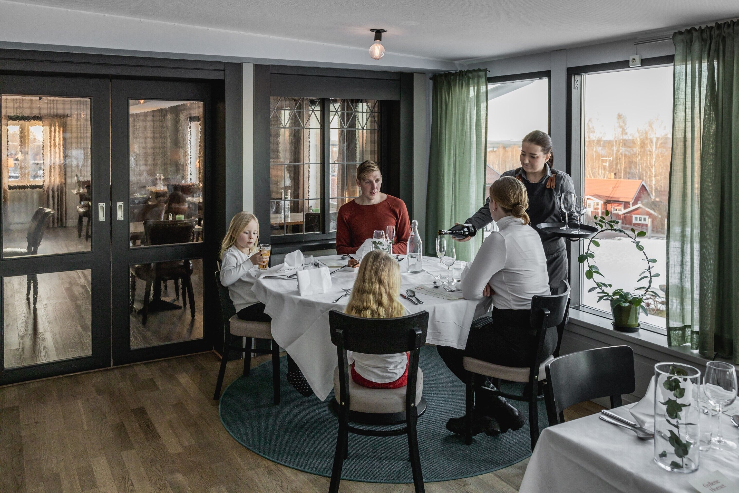 breakfast and dinner served