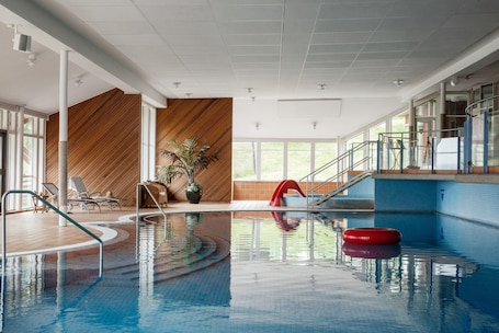 Indoor pool. Gyllene Hornet