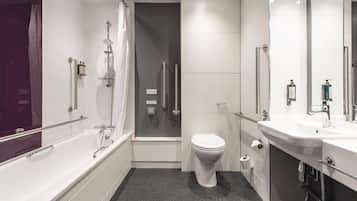 Quarto casal superior, banheira adaptada | Banheiro