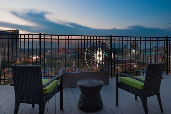 Terrace/patio - Home2 Suites by Hilton Atlanta Downtown (Atlanta)