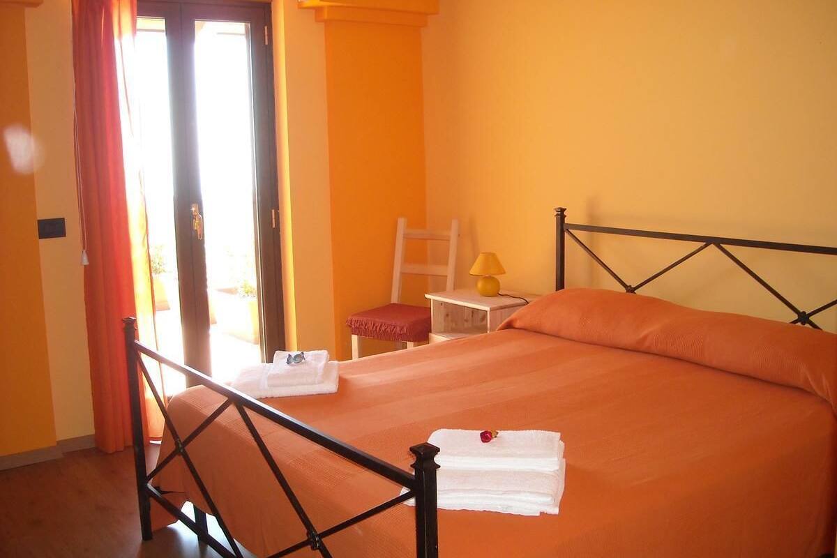 Habitación doble, balcón, vistas al mar | Cunas gratuitas, wifi gratis, ropa de cama
