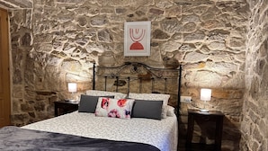 Ropa de cama de alta calidad y escritorio 