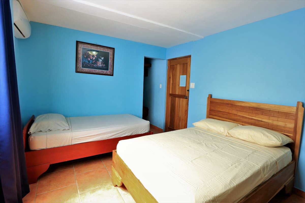 Family Room | Free WiFi