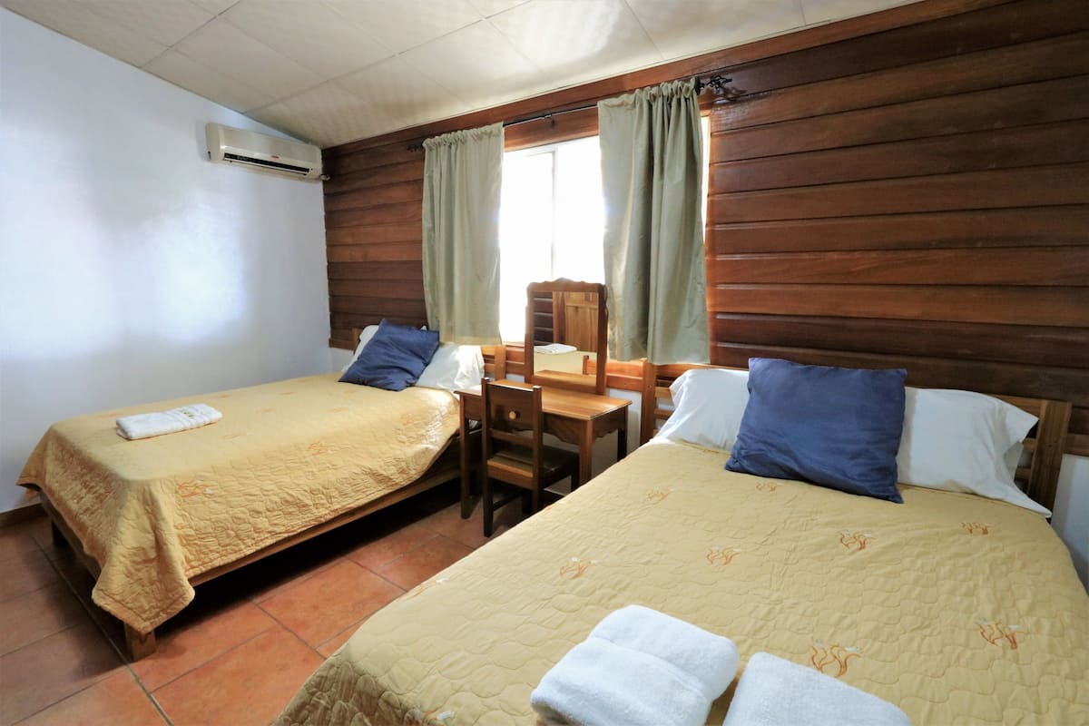 Basic Quadruple Room, 2 Double Beds | WiFi (free)