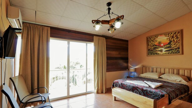 Classic-Doppelzimmer, 1 Queen-Bett, Balkon | Kostenloses WLAN