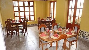 Ảnh chưa phân loại, 3 trong số 26 ảnh, nút