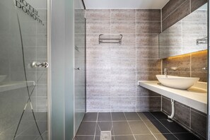 Design Suite, 1 Queen Bed, Non Smoking, City View | Bathroom | Free toiletries, hair dryer, bathrobes, slippers - Suwon Dono1796 Hotel (Suwon)