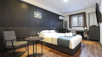 Business tweepersoonskamer, 1 tweepersoonsbed, niet-roken, uitzicht op de stad | 1 slaapkamer, luxe beddengoed, donsdekens, een minibar