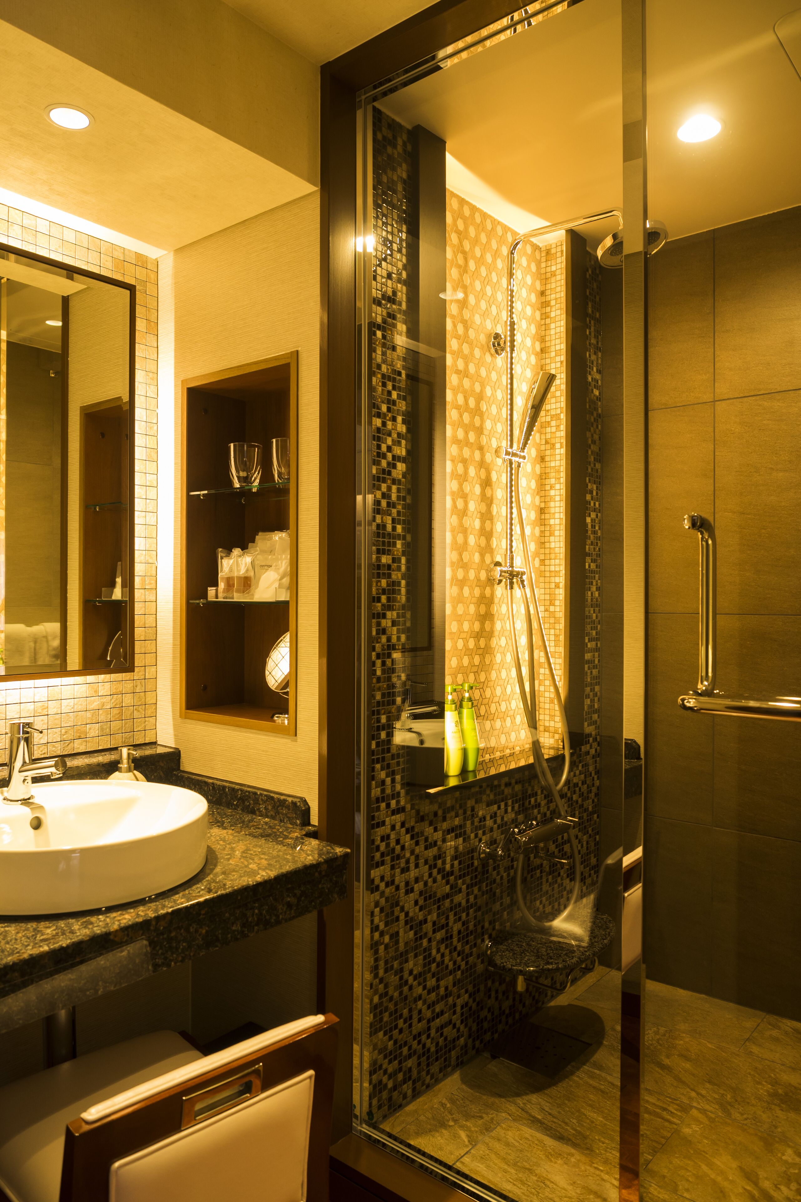 1 bedroom, minibar, blackout curtains, free wifi