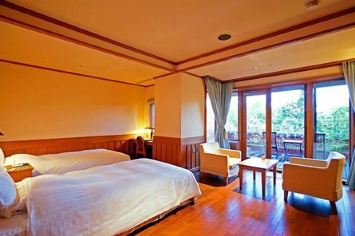 迷你吧、遮光窗帘、免费 WiFi、床单
