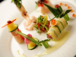 2 restaurants, Japanese cuisine