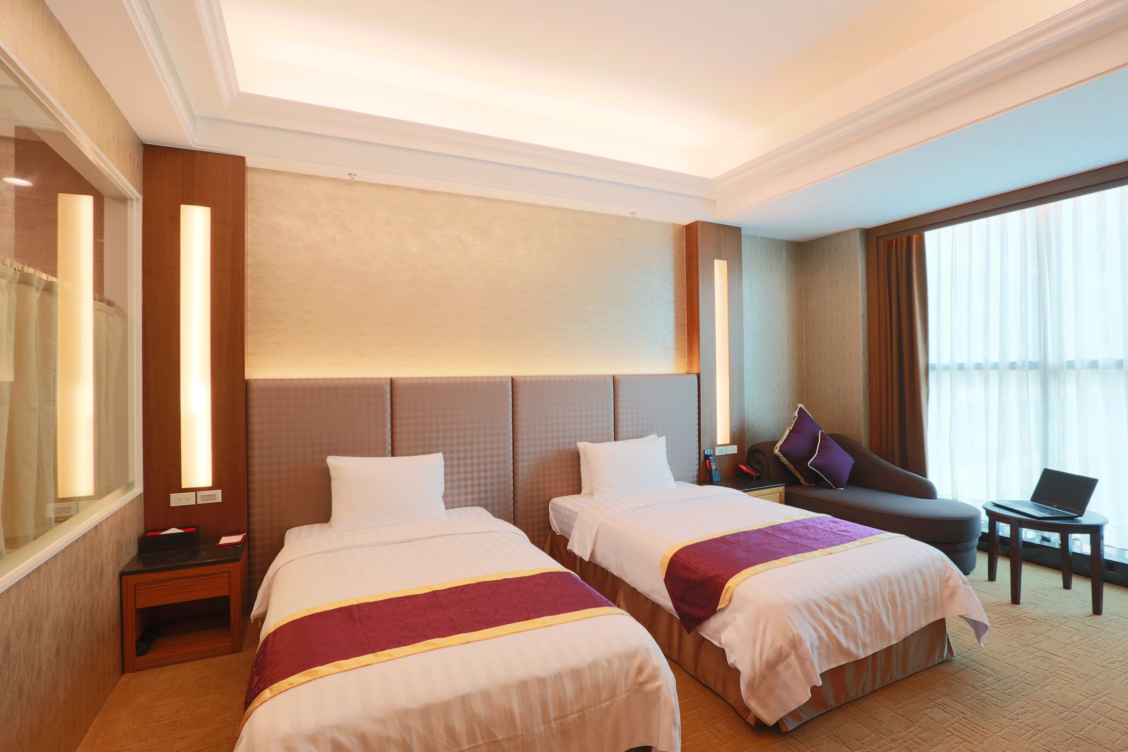 deluxe twin room | in-room safe, desk, blackout curtains, iron/ironing board