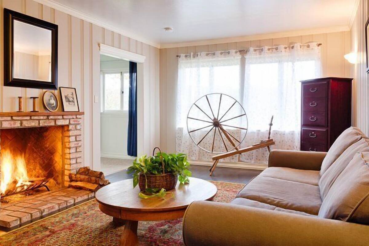 House, Garden Area | Living room