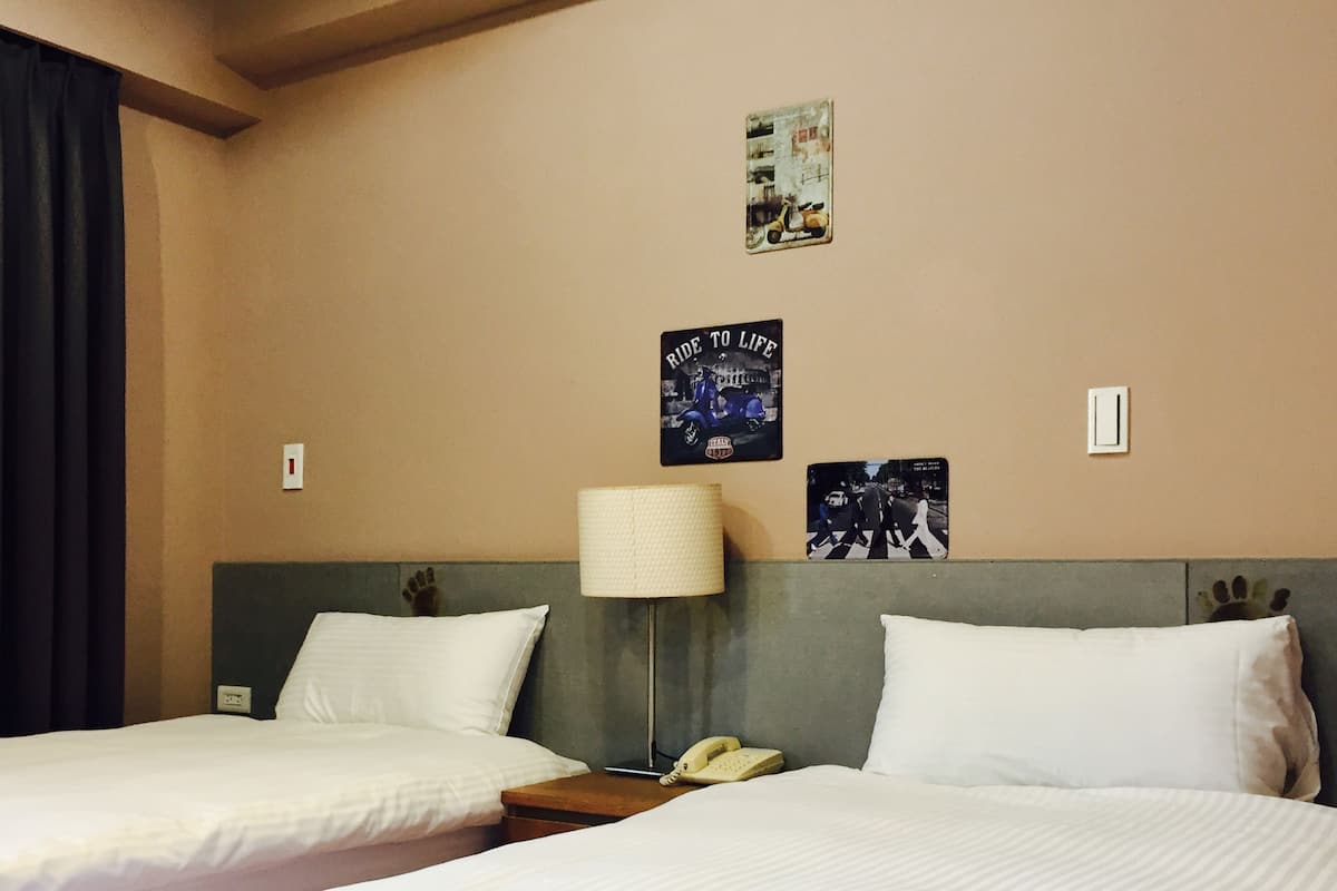 Deluxe-Zweibettzimmer | Hochwertige Bettwaren, Daunenbettdecken, Minibar, Schreibtisch