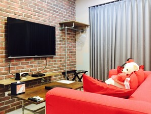 Signature Double or Twin Room, Balcony | Living area - Bear Hotel (New Taipei City)