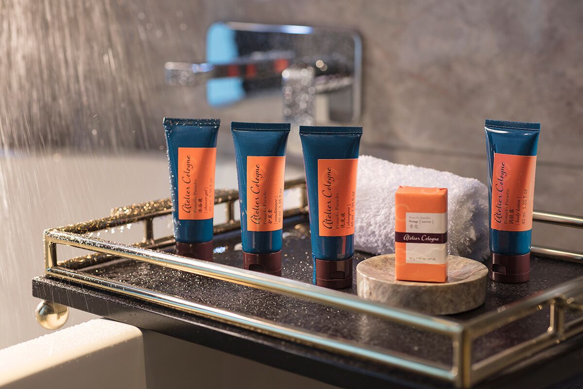 grand palace premium sea view room with king size bed | minibar, in-room safe, desk, blackout curtains