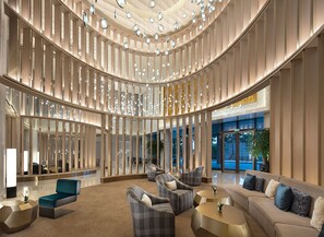 Lobby sitting area - Grand Bay Hotel Zhuhai (Zhuhai)