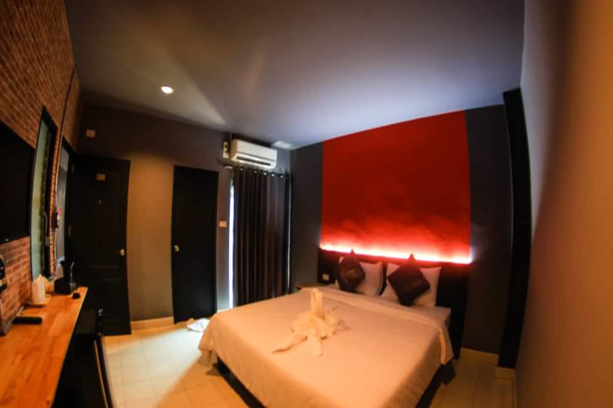 standard double room | minibar, desk, free wifi