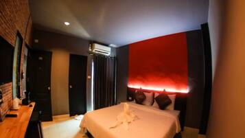 Standard Double Room | Minibar, desk, free WiFi