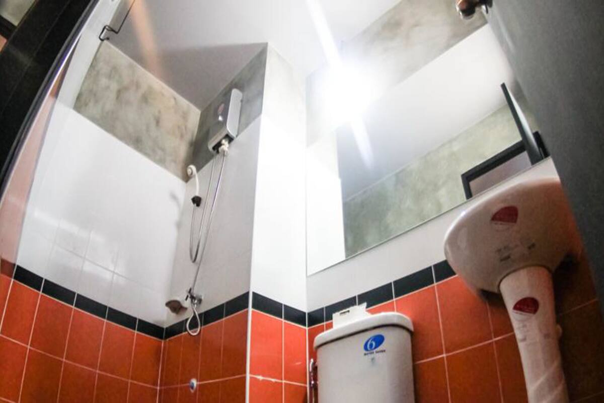 minibar, desk, free wifi