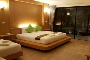 Deluxe Sea View | 办公桌、隔音、免费 WiFi