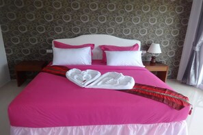 Desk, free WiFi, bed sheets - Nature Line Resort Khanom (Khanom)