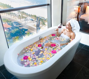 GRAND TOURANE SUITE | Beach/ocean view
