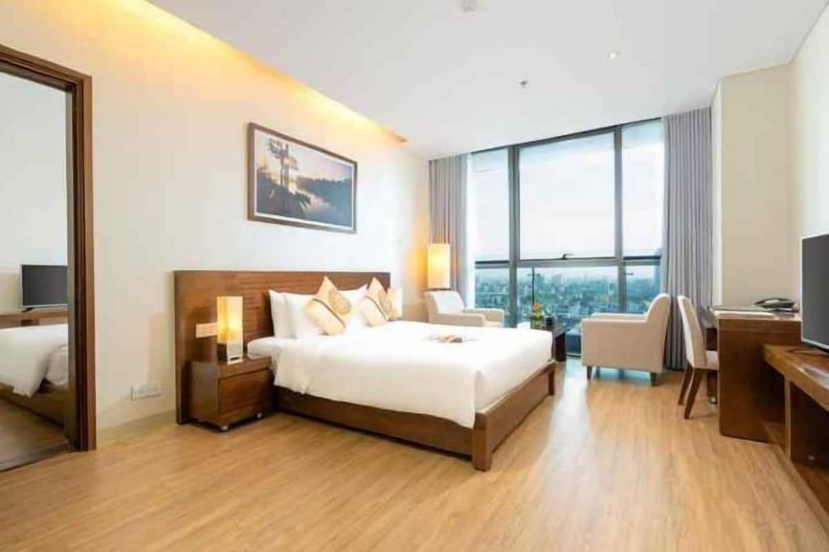 Minibar, in-room safe, desk, blackout curtains