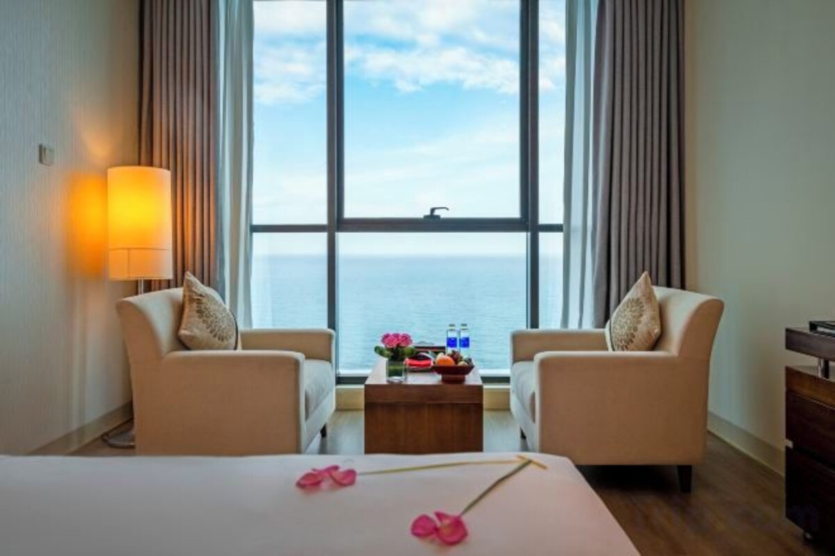 Minibar, in-room safe, desk, blackout drapes