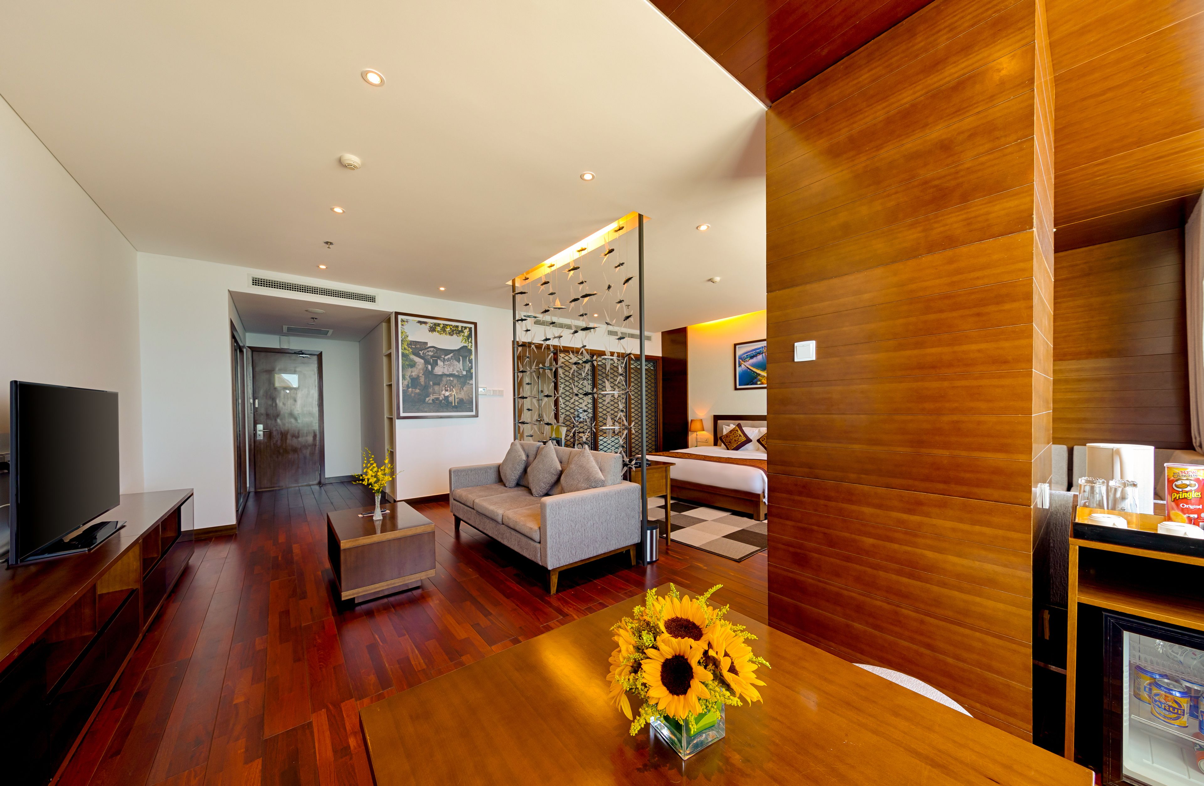 suite | 1 bedroom, minibar, in-room safe, desk