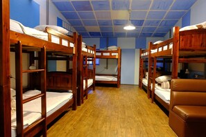 1 bed in a 10-bed female dorm (female only) | Desk, blackout drapes, soundproofing, free WiFi